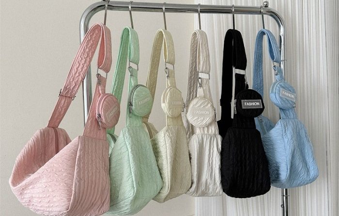 Kesha Slim Bag merk lokal dengan beberapa pilihan warna. (Foto Tokopedia)