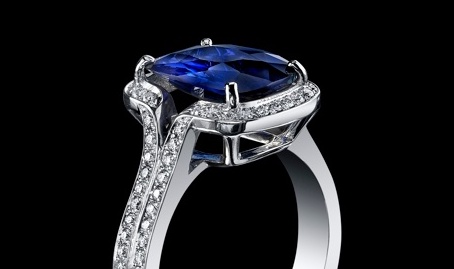 Ilustrasi cincin blue shapire yang mahal