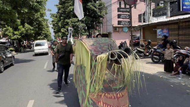 9 Inspirasi Atraksi Seru untuk Karnaval Kemerdekaan di Jalan Raya, Salah Satunya Goyang Pacu Jalur