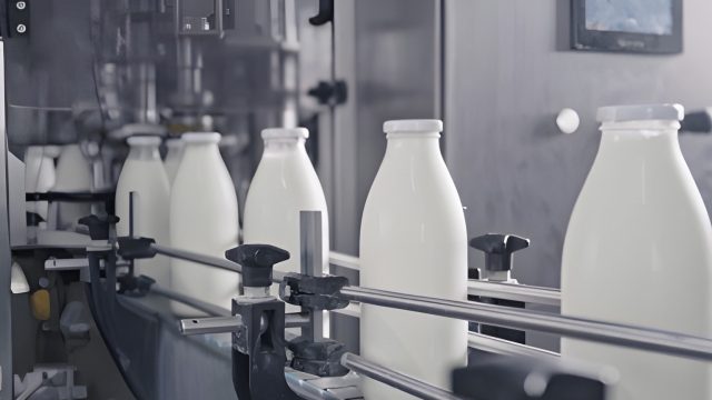 Ilustrasi Pabrik Susu