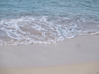 Pasir Pantai Bervariasi Warnanya, Kok Bisa? Ini Alasannya